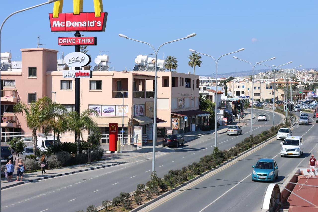 Kings Annex Aparthotel Paphos Exterior foto